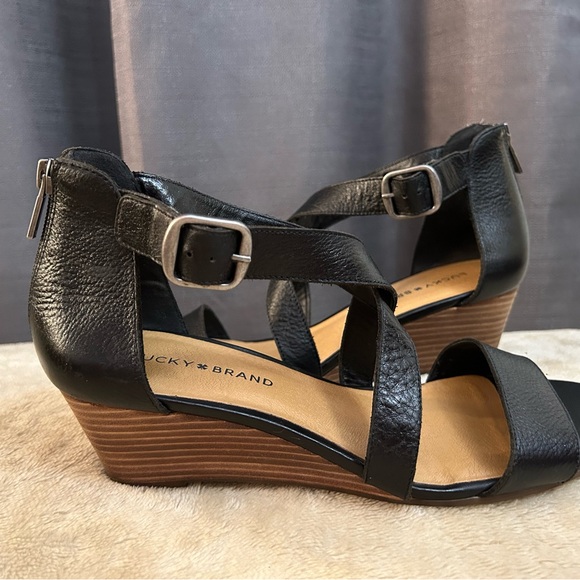 LUCKY BRAND Sz 10 summer sandals - Picture 2 of 3